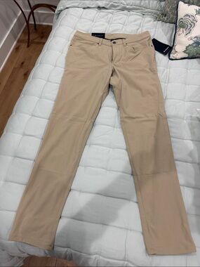 lululemon athletica Men's Khaki Stretch Chinos